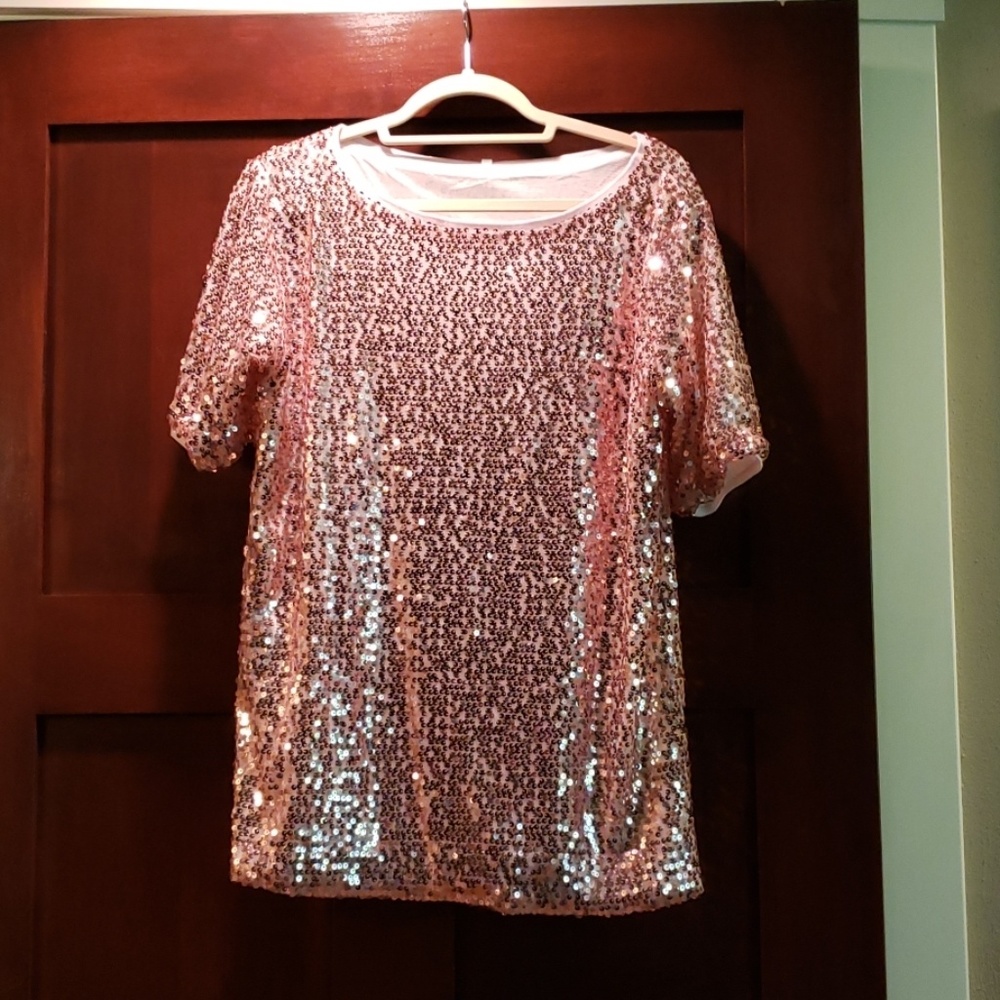 XL sequined rose gold Top!! Never been worn! 💗